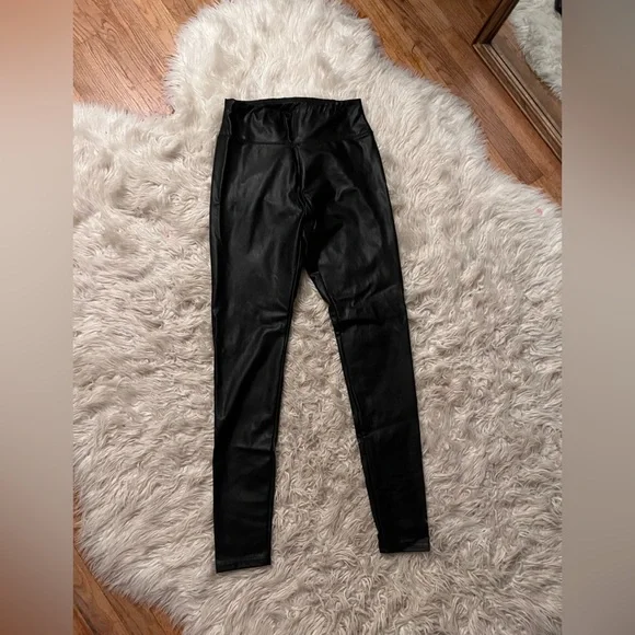 Wild fable faux leather leggings - Picture 2 of 8